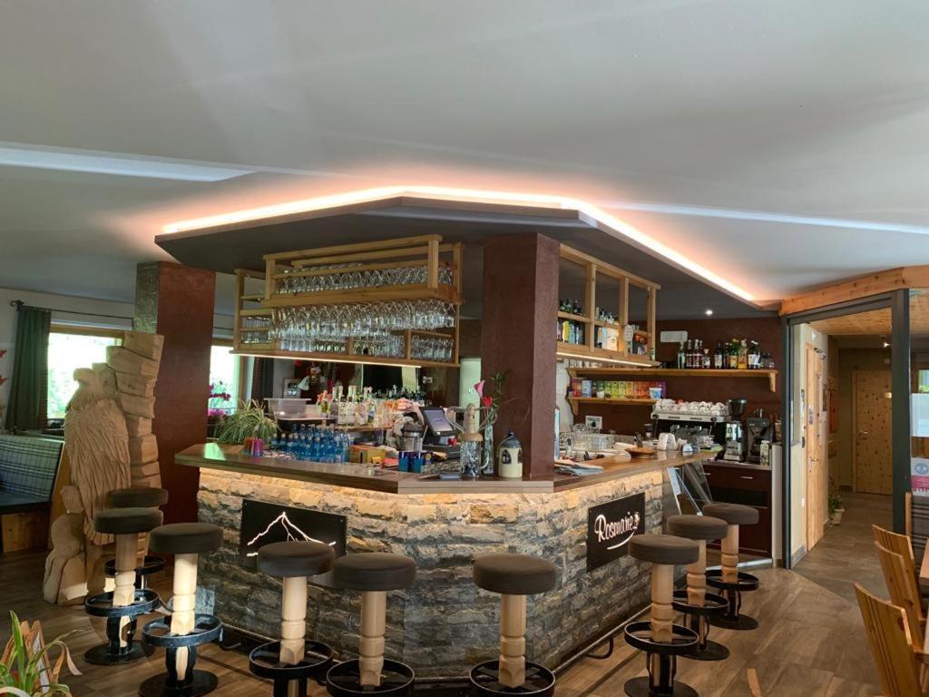 Hotel Restaurant Rosmarie Pfelders Dış mekan fotoğraf