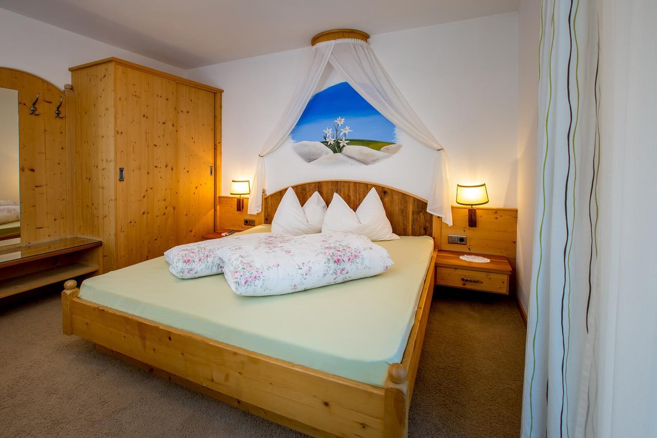 Hotel Restaurant Rosmarie Pfelders Dış mekan fotoğraf