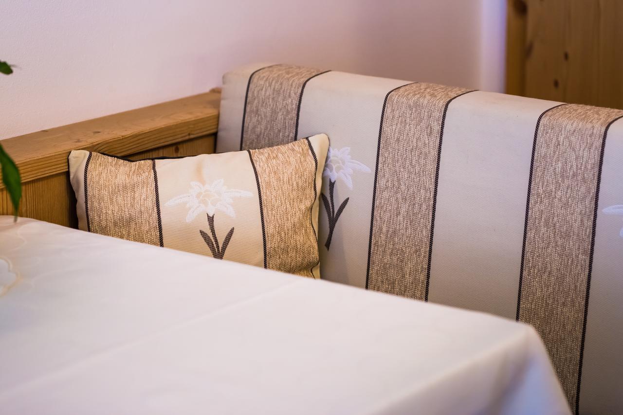 Hotel Restaurant Rosmarie Pfelders Dış mekan fotoğraf