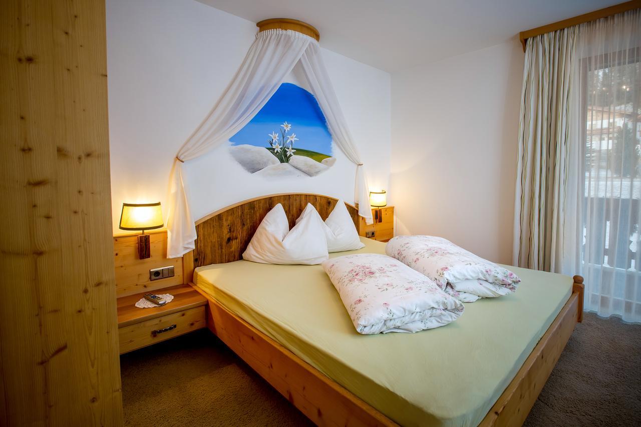 Hotel Restaurant Rosmarie Pfelders Dış mekan fotoğraf